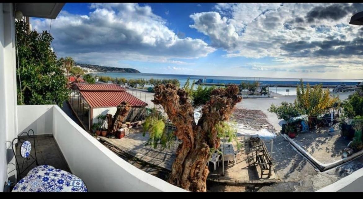 Seaview Apartment Tsoutsouros  Exterior photo